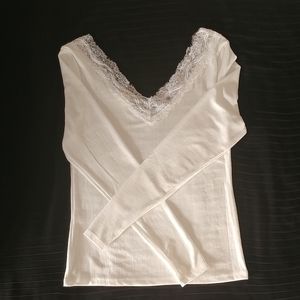 H&M White Lace V Neck Sleeved Shirt